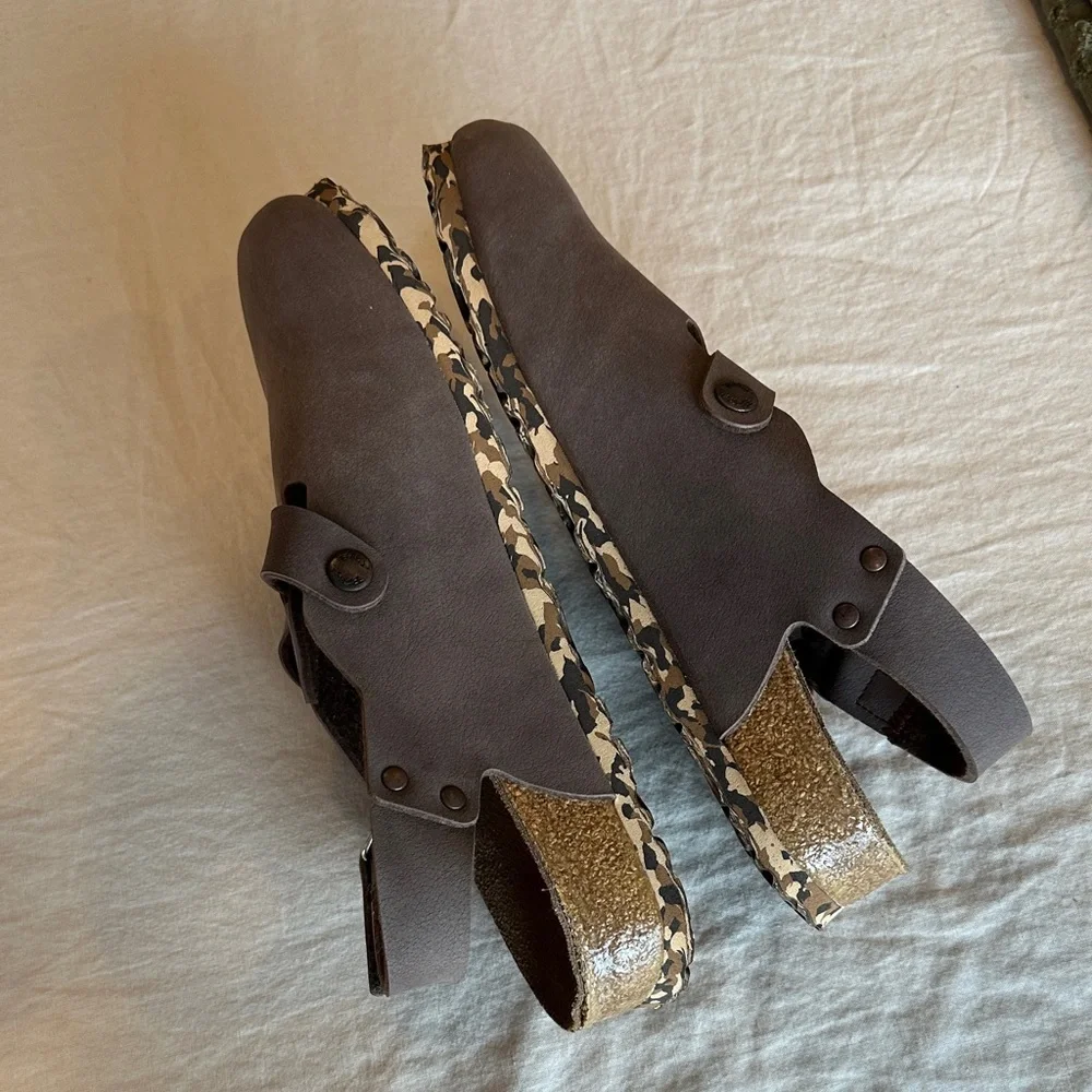 Women's Brown Slip-On Slippers - Picture 3 of 8